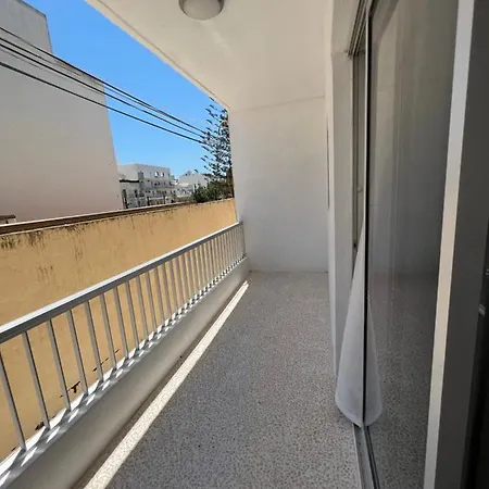 Modern Economy 2 Bedroom Apartment